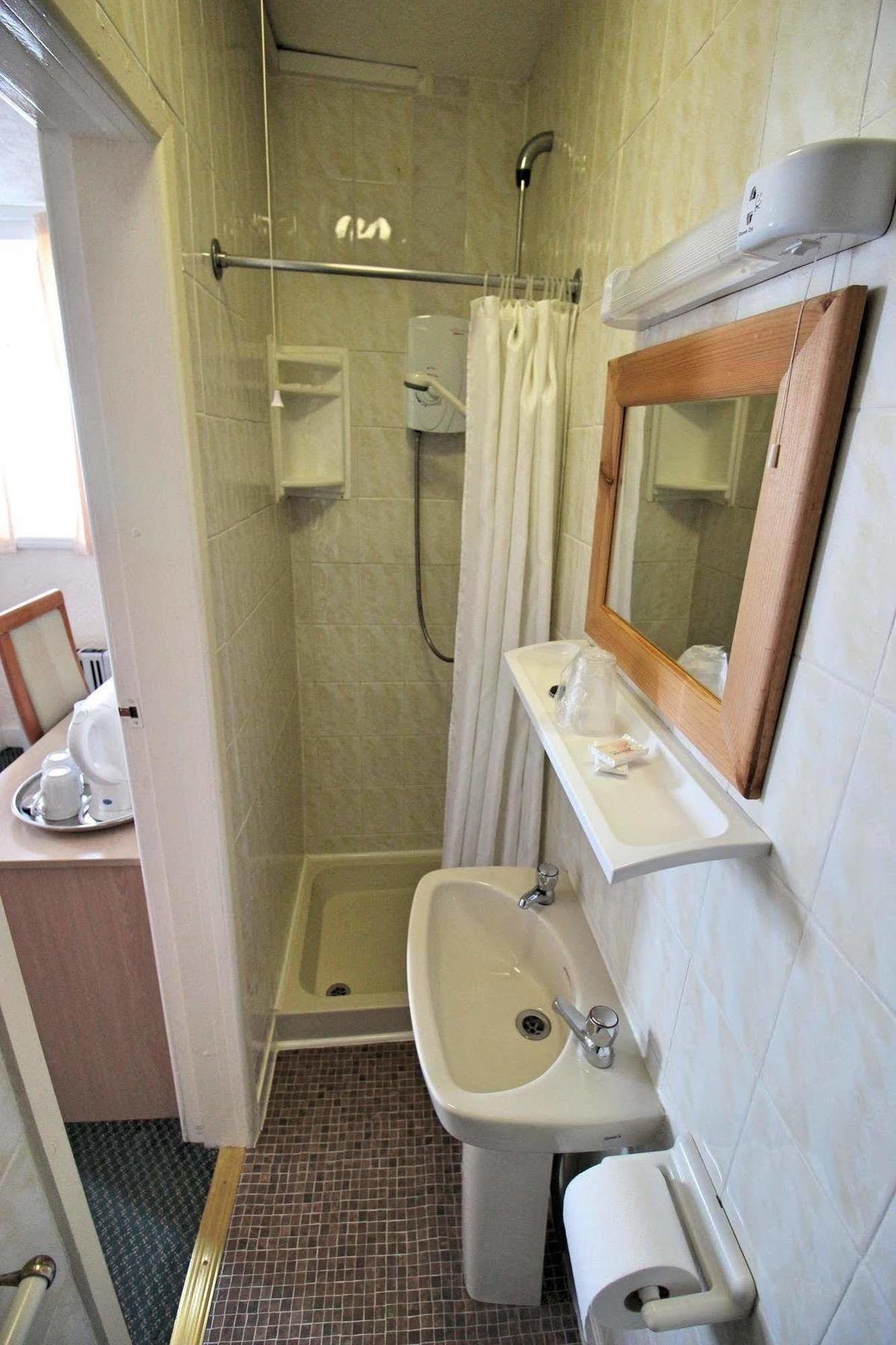 The Colwyn - Near Pleasure Hotel 2*