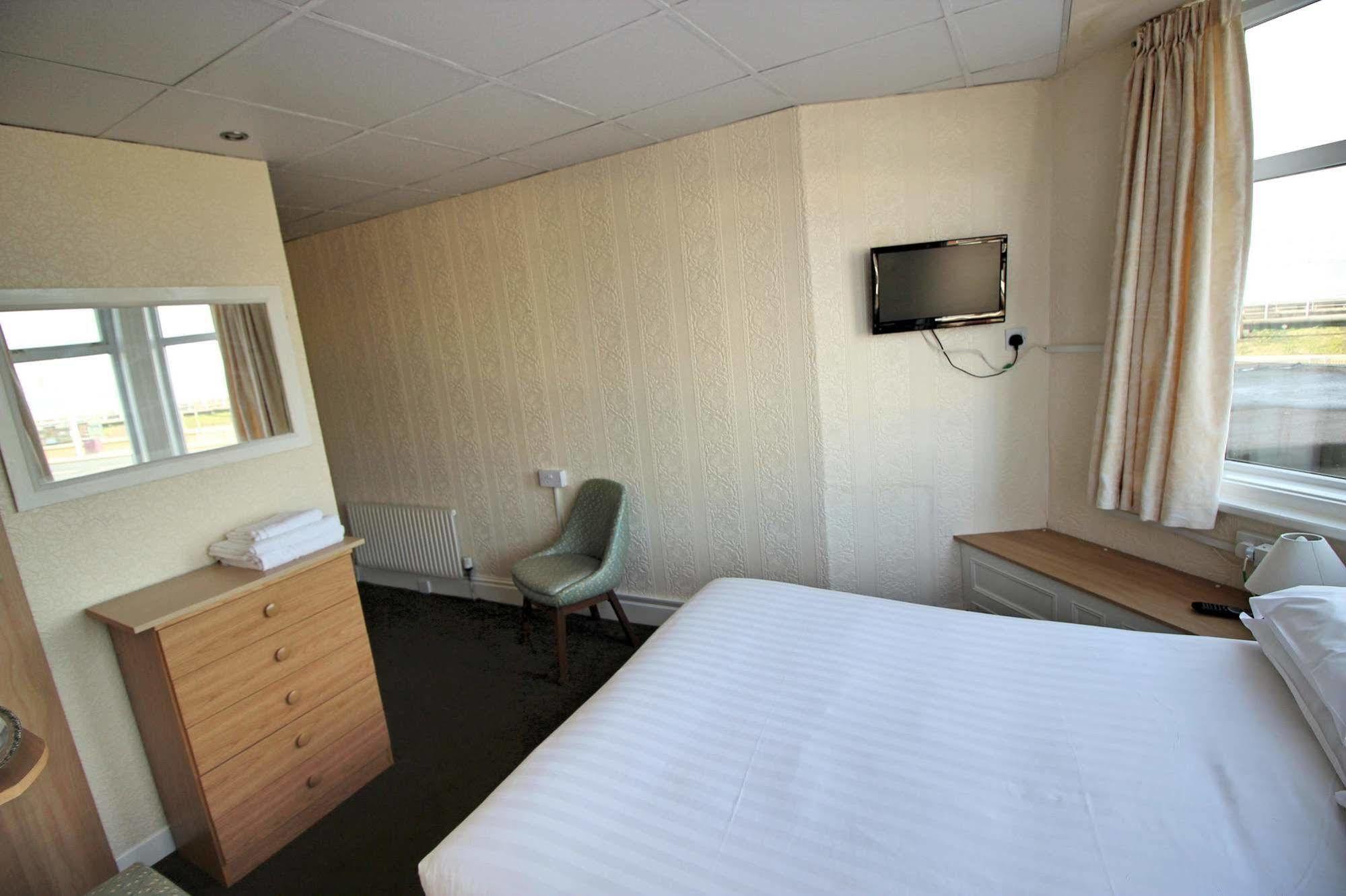The Colwyn - Near Pleasure Hotel 2*