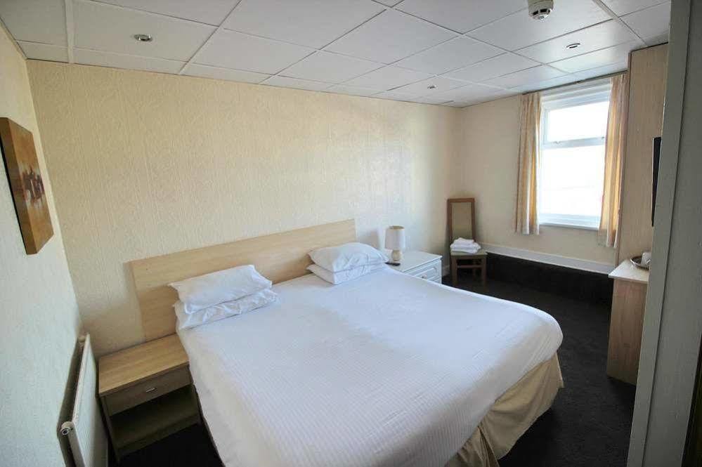 The Colwyn - Near Pleasure Hotel