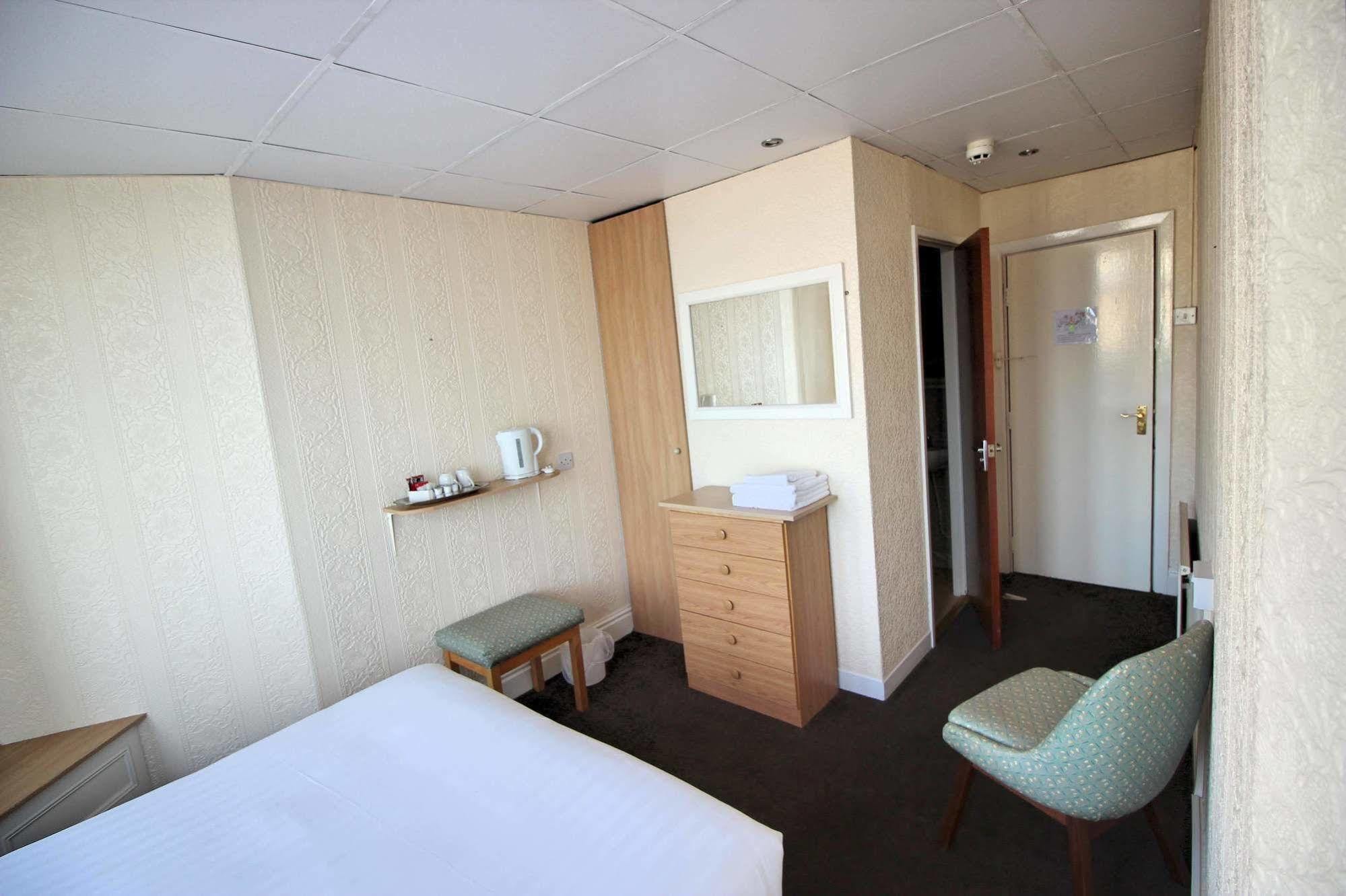 The Colwyn - Near Pleasure 2* Blackpool