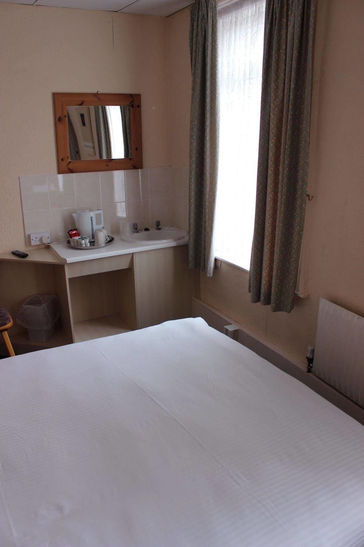 The Colwyn - Near Pleasure Hotel