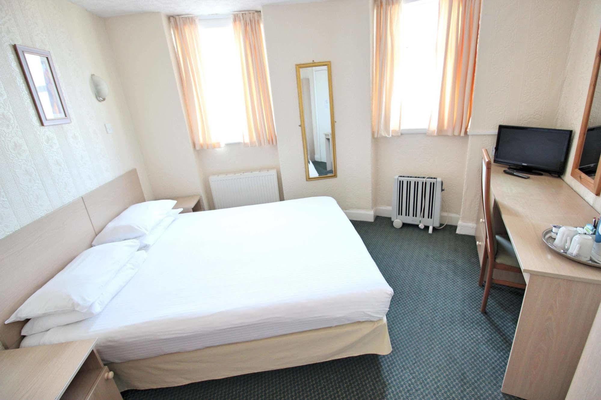 Hotel The Colwyn - Near Pleasure 2*
